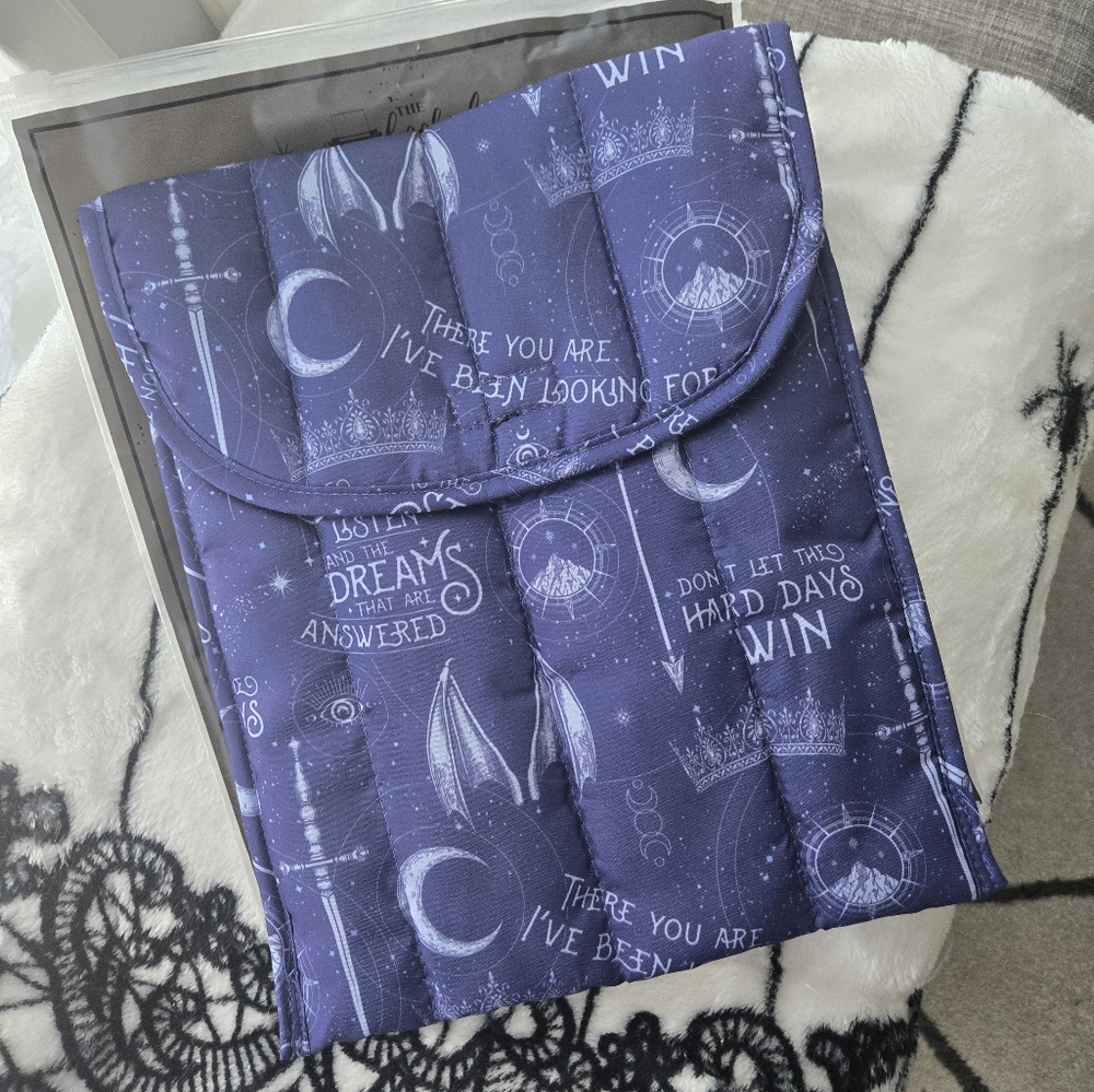 ACOTAR puffy Booksleeve